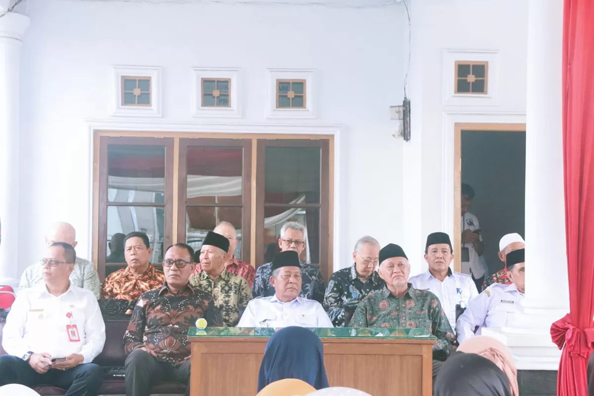 Infaq dan Shodaqoh PUSKUD Jambi Ringankan Beban Masyarakat Jelang Lebaran Kata Wagub Sani